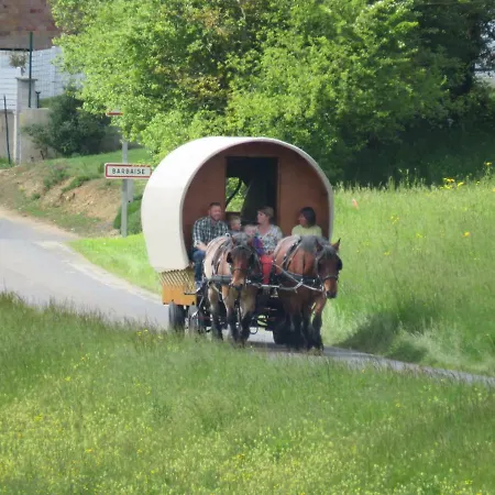 Roulotte Itinerante En Ardennes אוהל מפואר